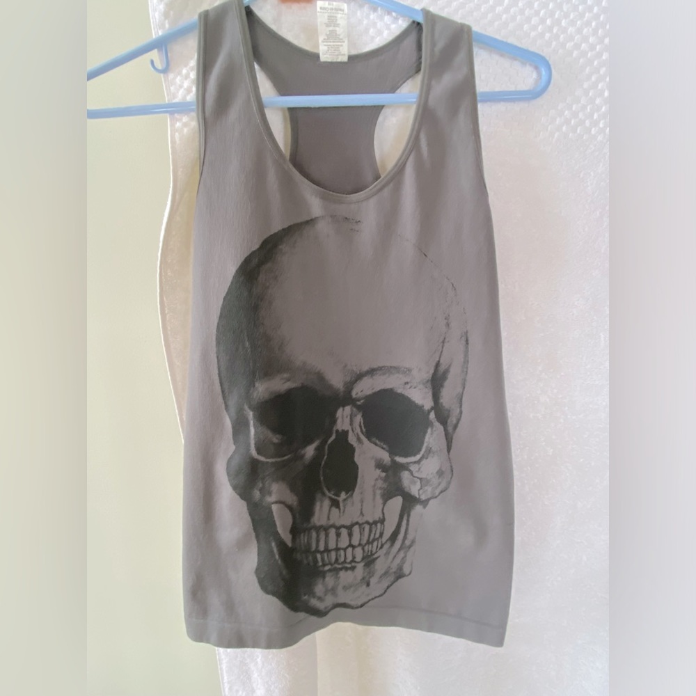 Mopas Gray Razor-Back Tank w/ Skull